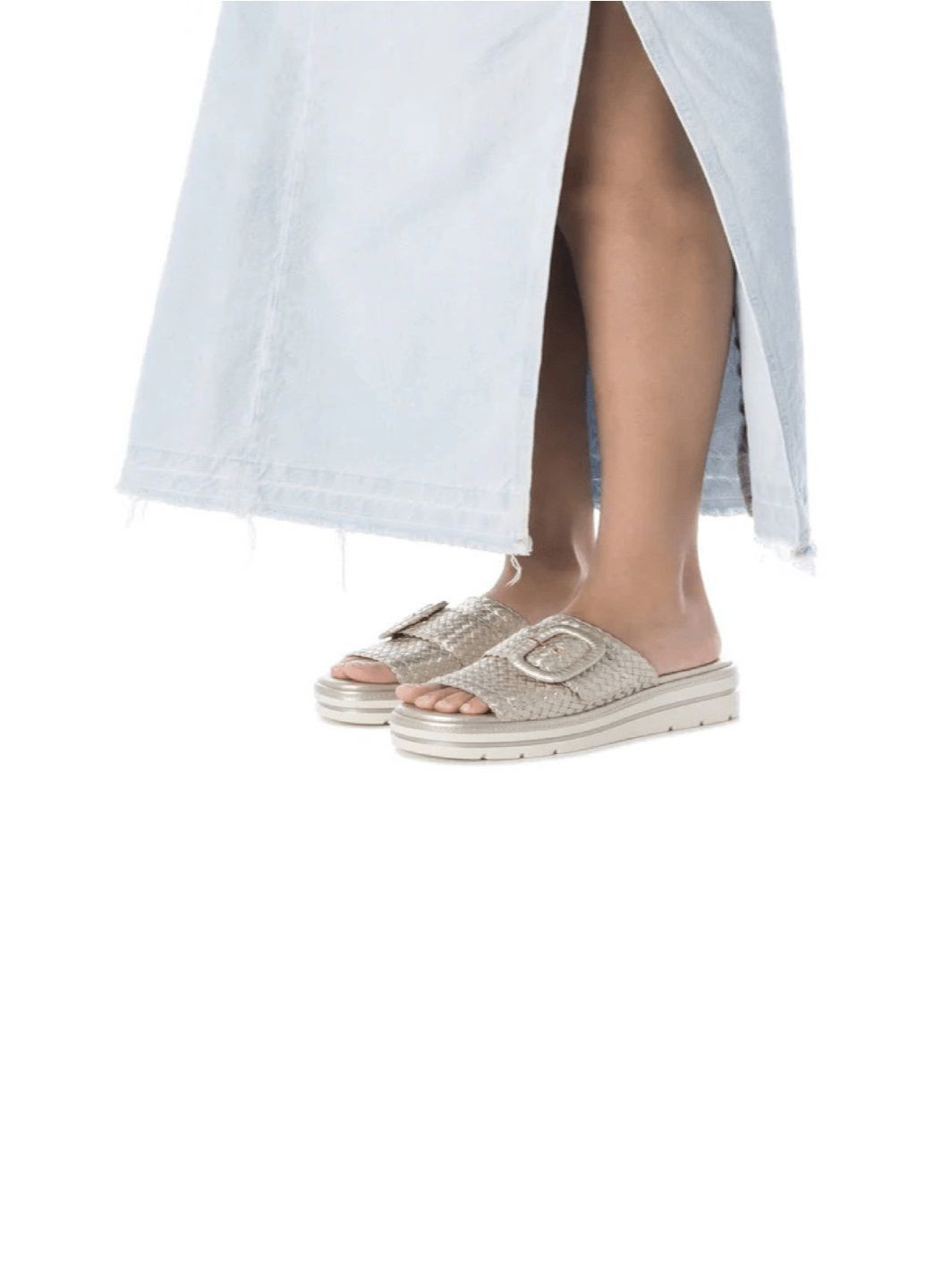 Шльопанці Carmela (330104698)