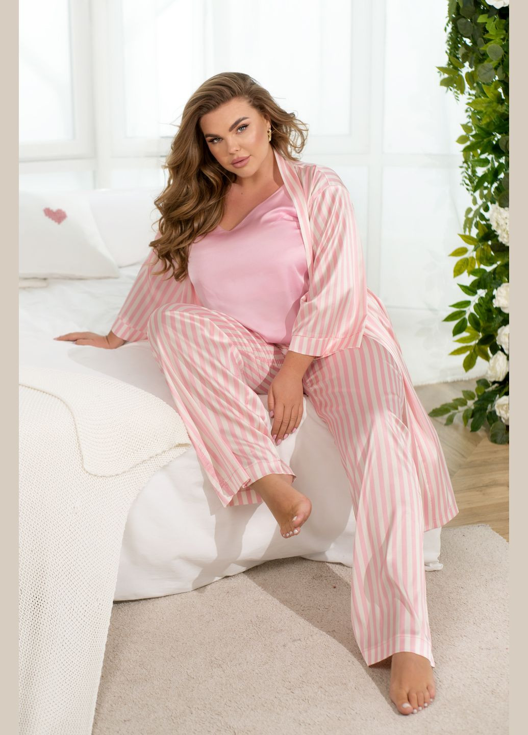 Розовая всесезон домашний шелковый костюм 3-ка Minova