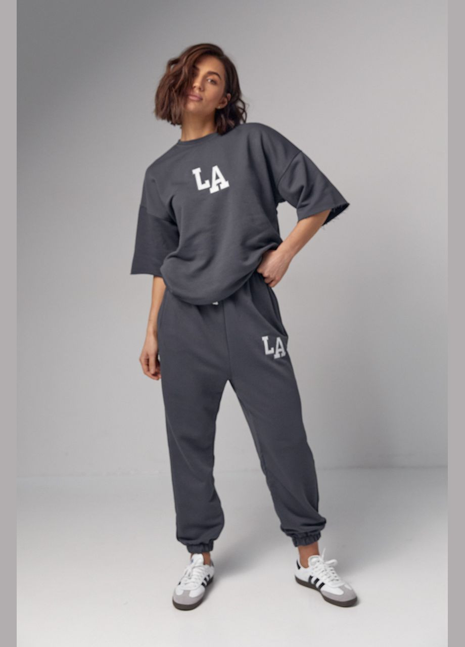 Жіночий спортивний костюм з вишивкою LA - темно-сірий Lurex (289060796)