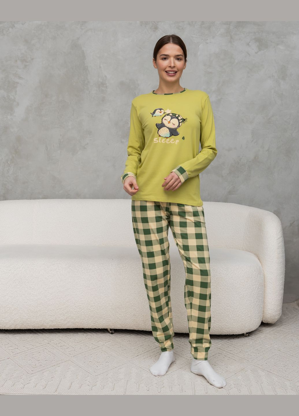 Салатова жіноча піжама зі штанами в клітку Nicoletta