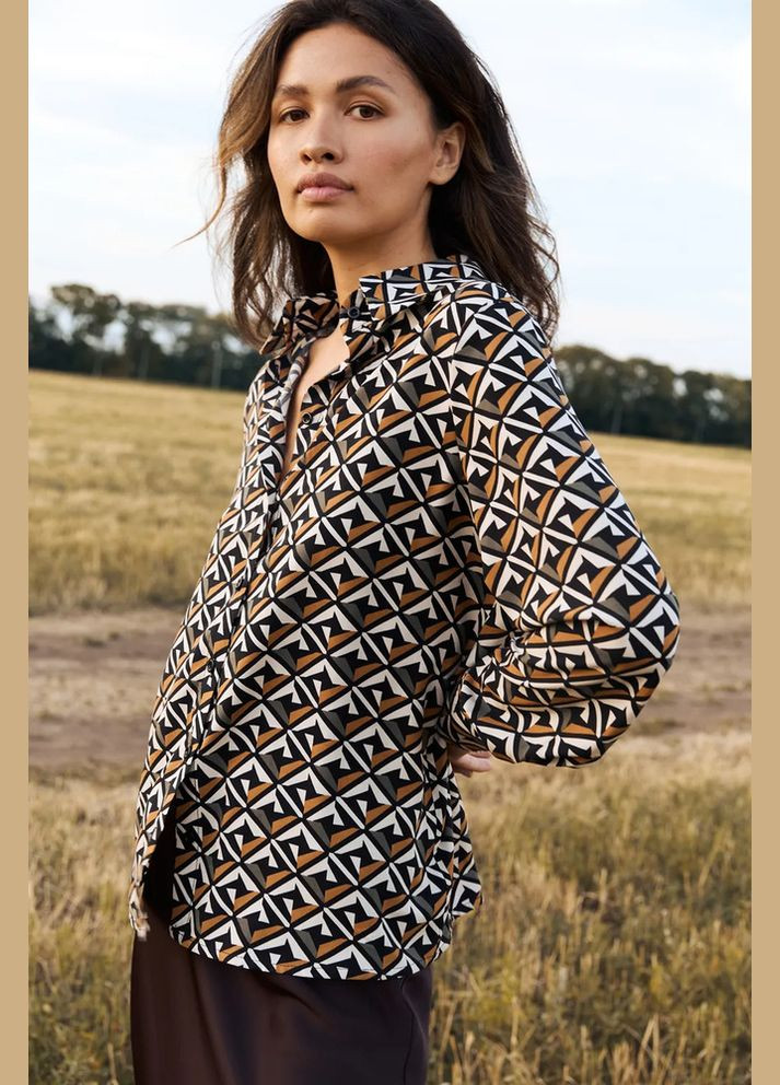 Бежевая рубашка Modna KAZKA