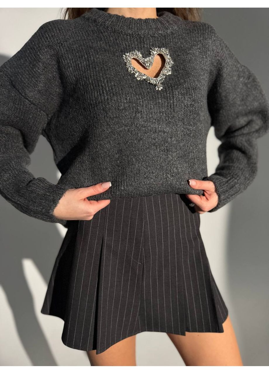 Графітовий демісезонний жіночий светр з вирізом-серцем MonCher