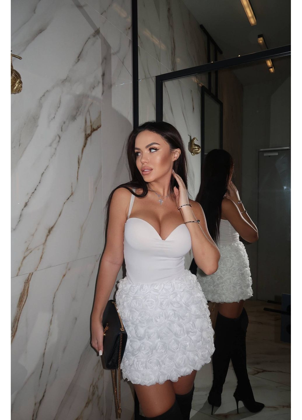 Святкова декорована розами спідниця молочного кольору 35908 Fashion (368765727)