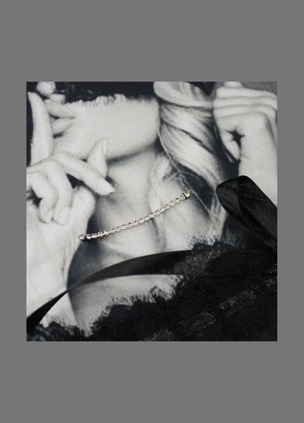 Нашивка тканевая с декором "Девушка в наручниках" (6561) No Brand (346494091)