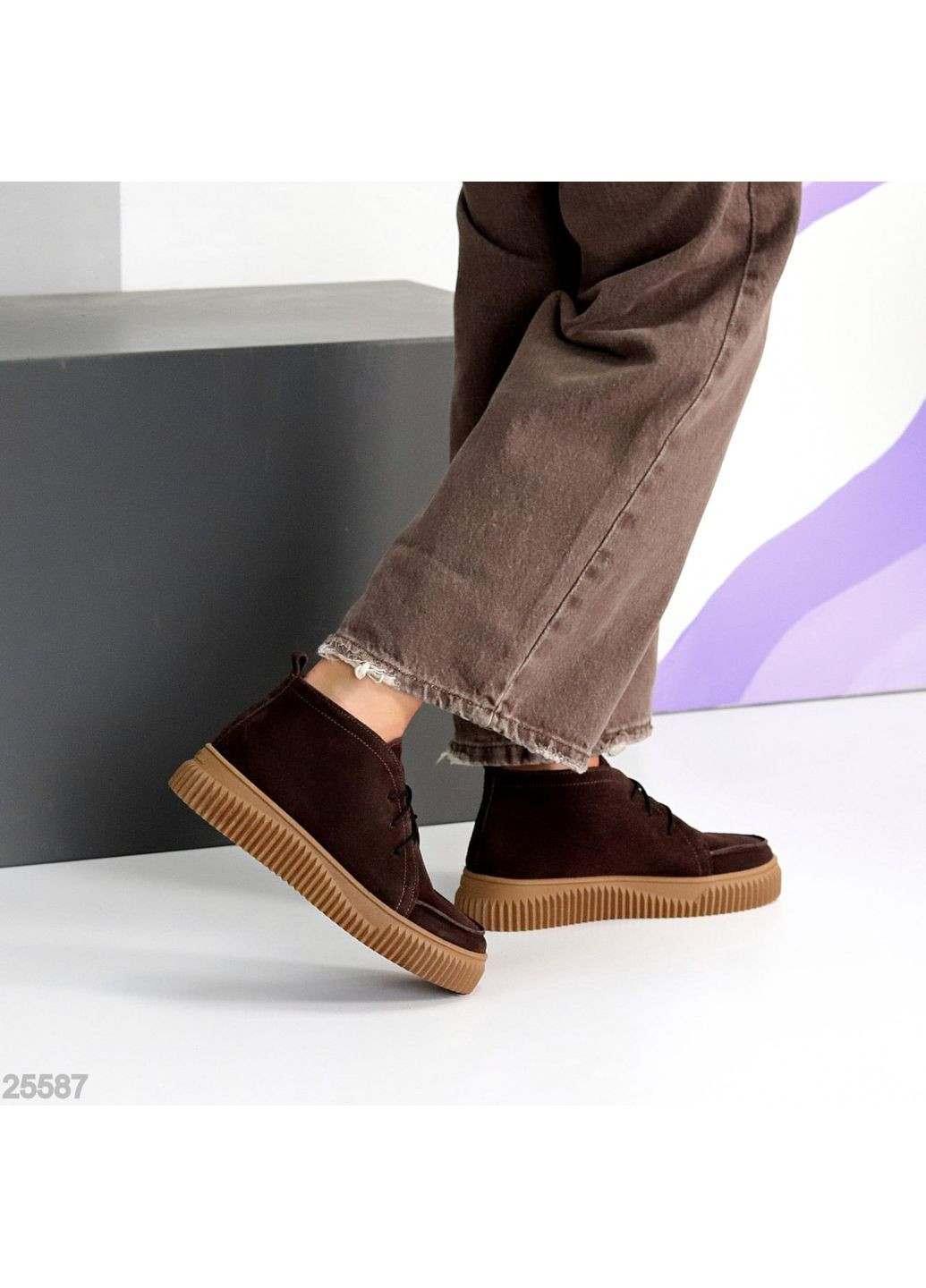 Осенние демисезонные замшевые ботинки Helen из натуральной замши