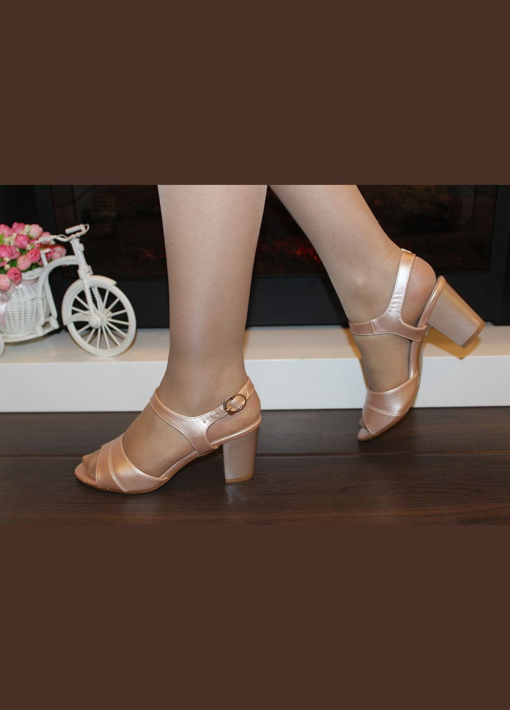 Босоніжки жіночі золотисті на підборах No Brand Босоніжки жіночі літні (336914200)