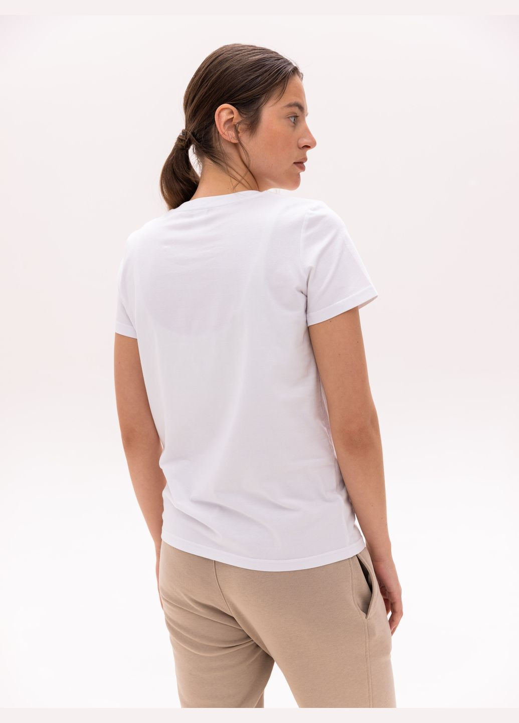 Белая летняя футболка женская базовая с коротким рукавом Роза