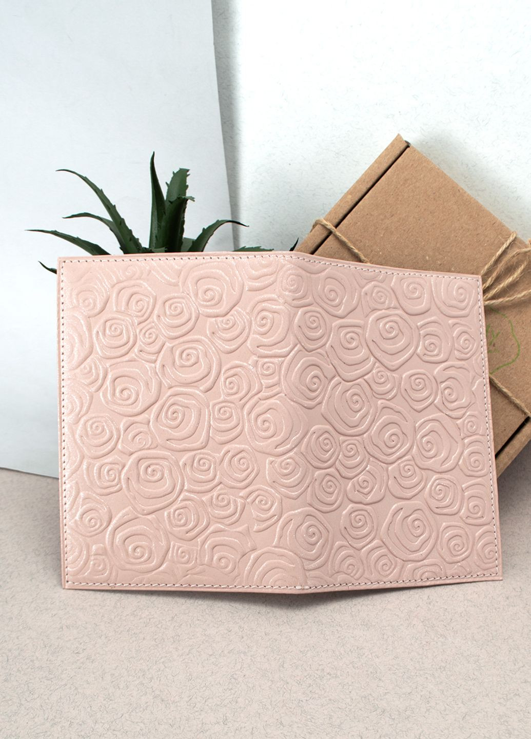 Подарунковий жіночий набір №91: гаманець Leona + обкладинка на паспорт (рожеві квіти) HandyCover (283323787)