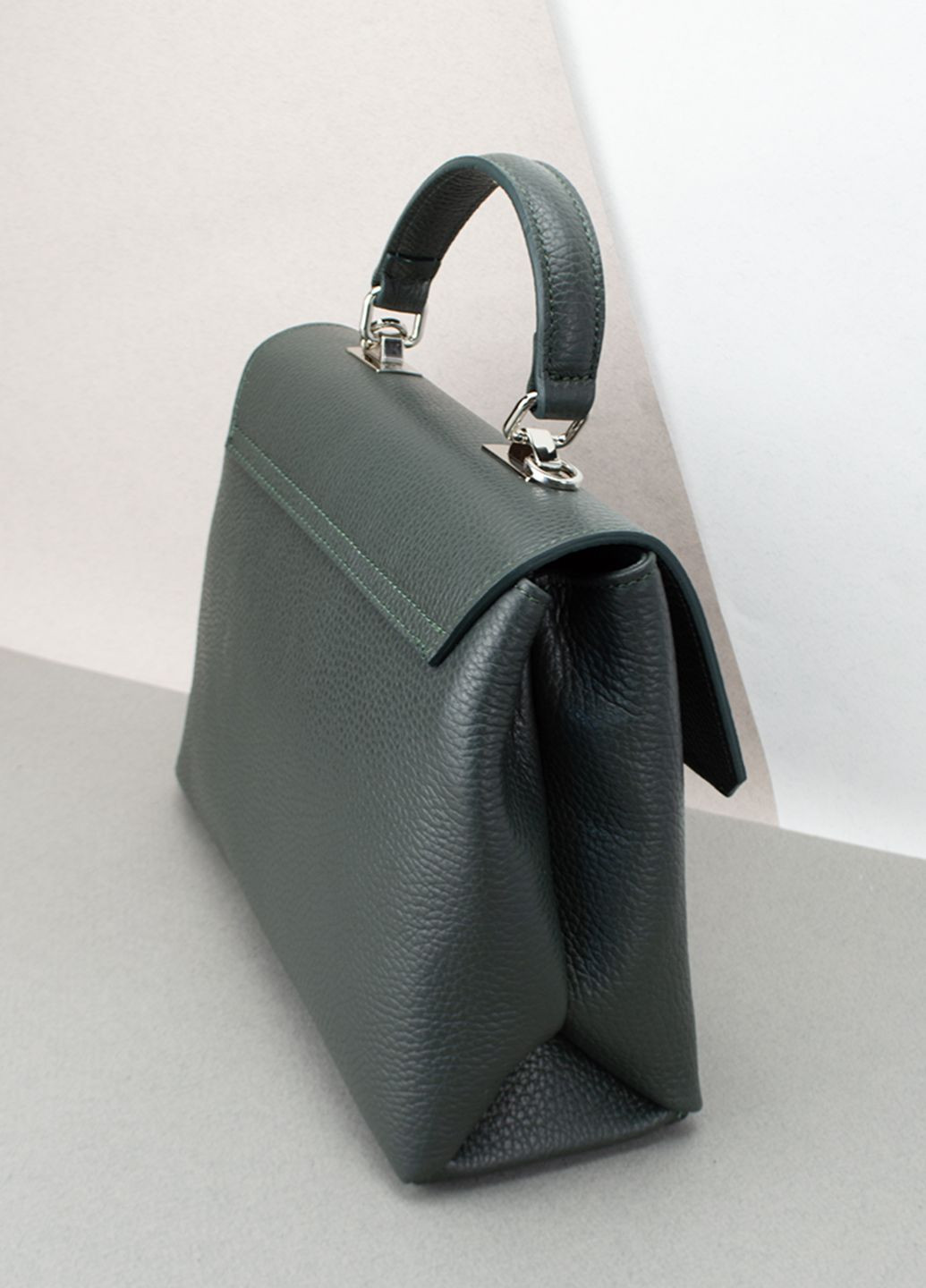 Сумка женская кожаная с клапаном 03730 темно-зеленая Virginia Conti (303403549)