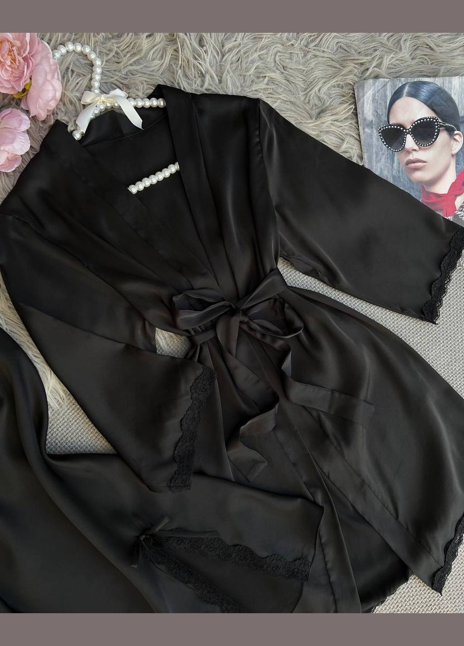 Чорний демісезонний комплект з халату та сорочки Avanti