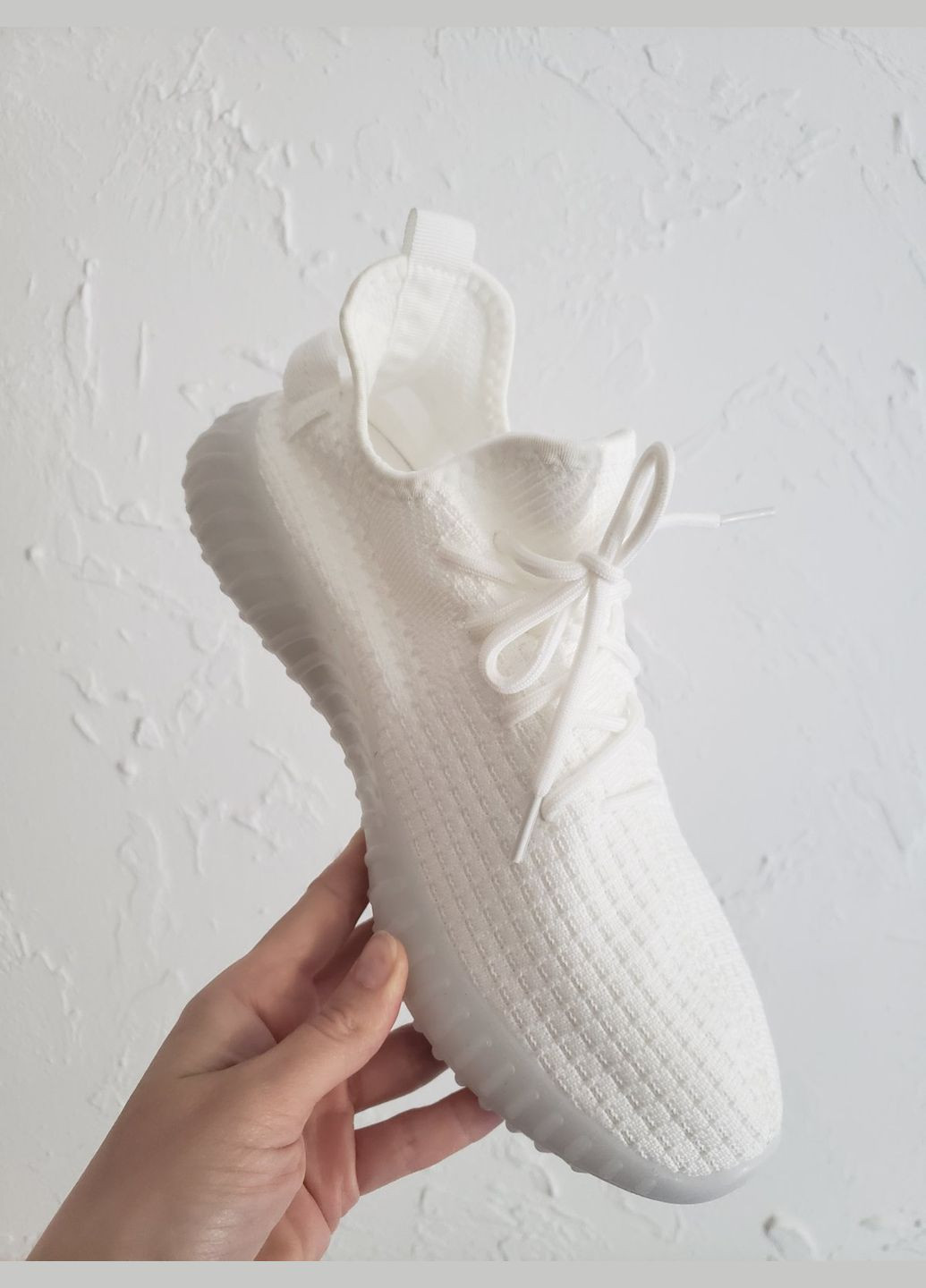Белые кроссовки yeezy белые с сеткой No Brand