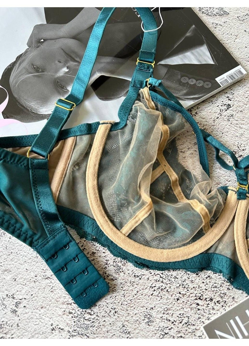 Зелений бюстгальтер без поролону з сіточкою зелений Lanny Mode