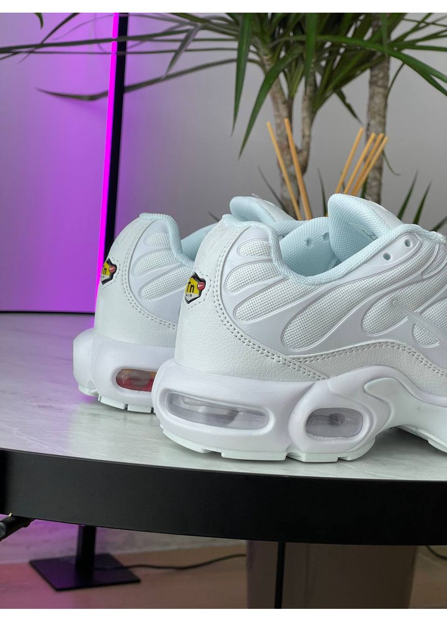 Кросівки жіночі і чоловічі Nike Air Max TN Plus white | Найк Аір Макс ТН Плюс білі No Brand білі демісезони (362476505)