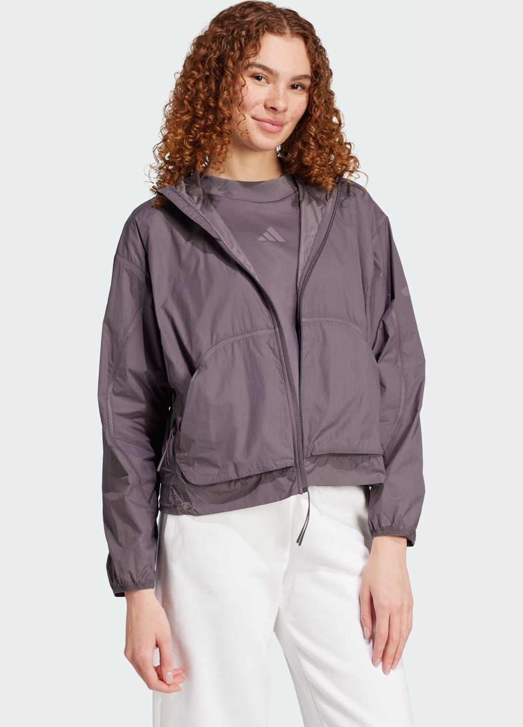 Сіра демісезонна вітровка city escape lightweight adidas