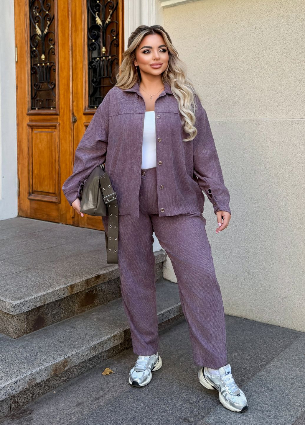 Костюм женский демисезонный из вельвета (кофта + штаны) No Brand (358501657)