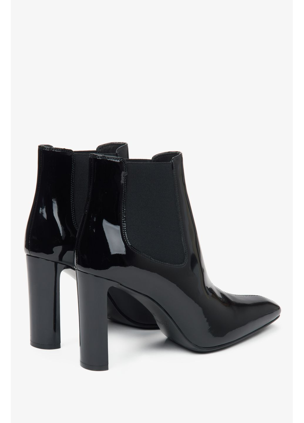 Осенние ботинки, цвет черный Estro