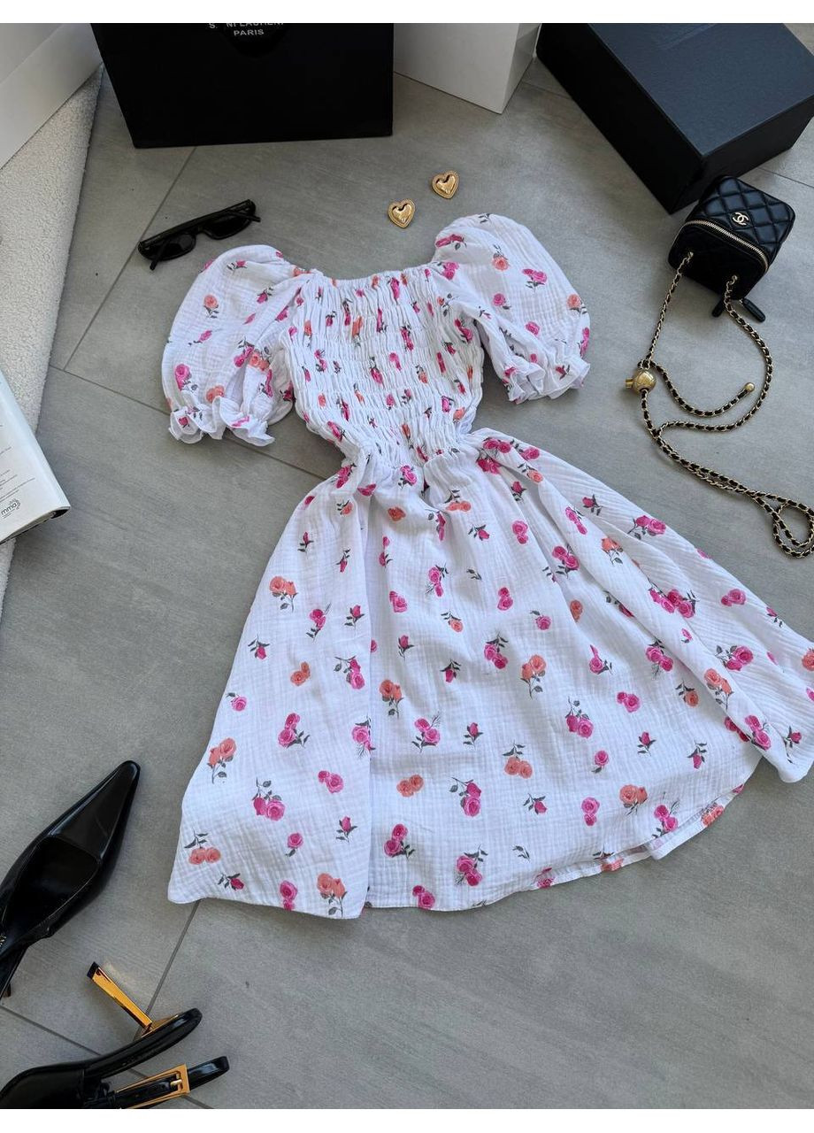 Білий повсякденний сукня Vione з квітковим принтом