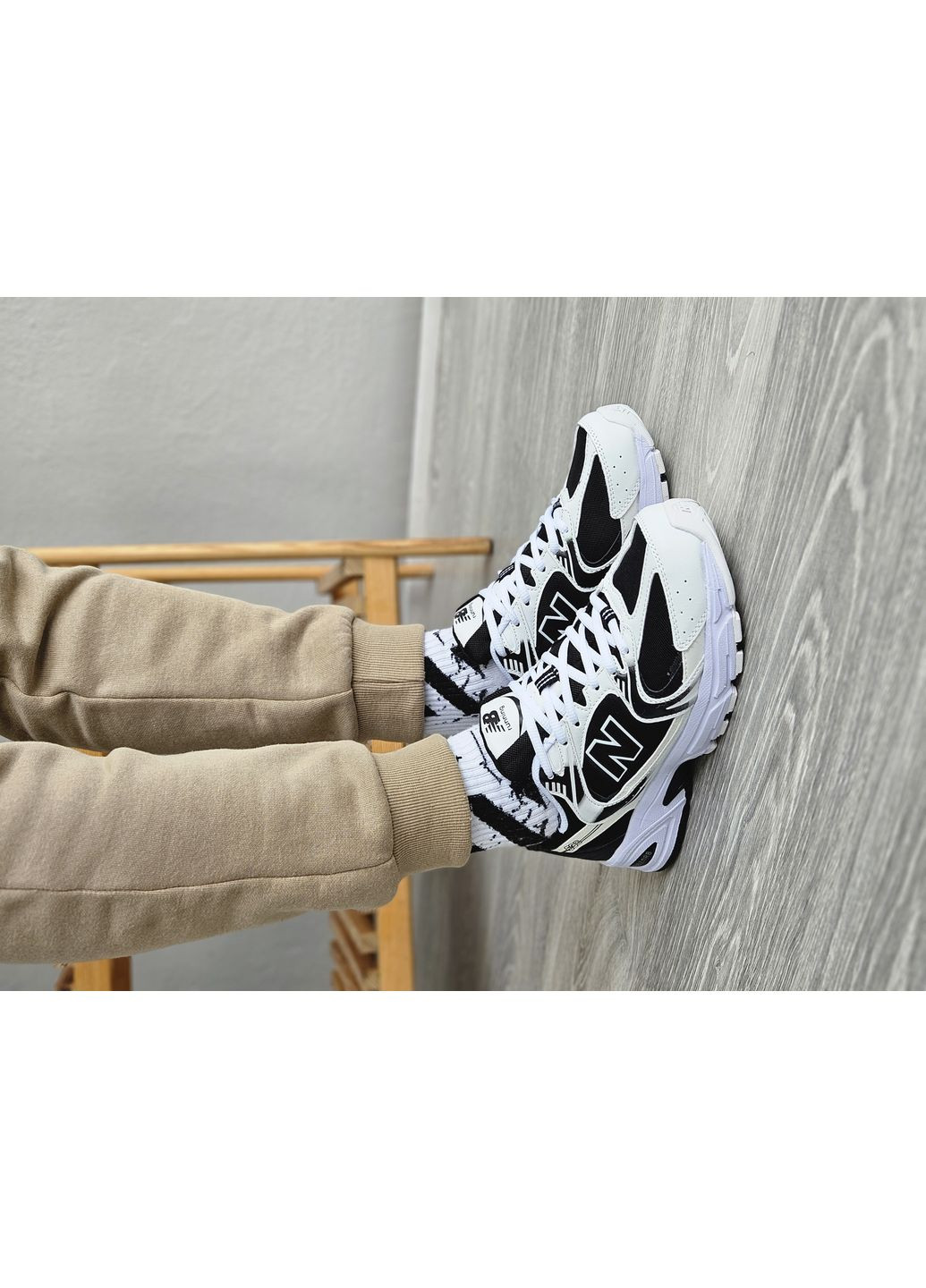 Черно-белые демисезонные кроссовки мужские и женские new balance 530 black white | нью беланс 530 черно-белые No Brand