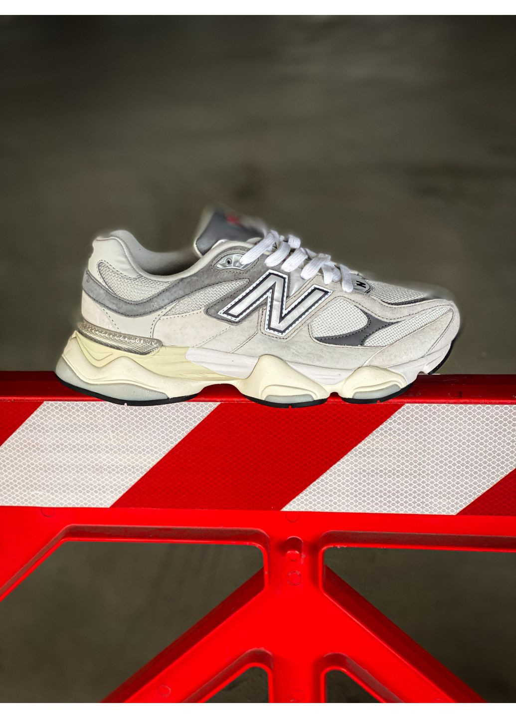 Серые демисезонные кроссовки мужские и женские new balance 9060 grey | нью беланс 9060 серые No Brand