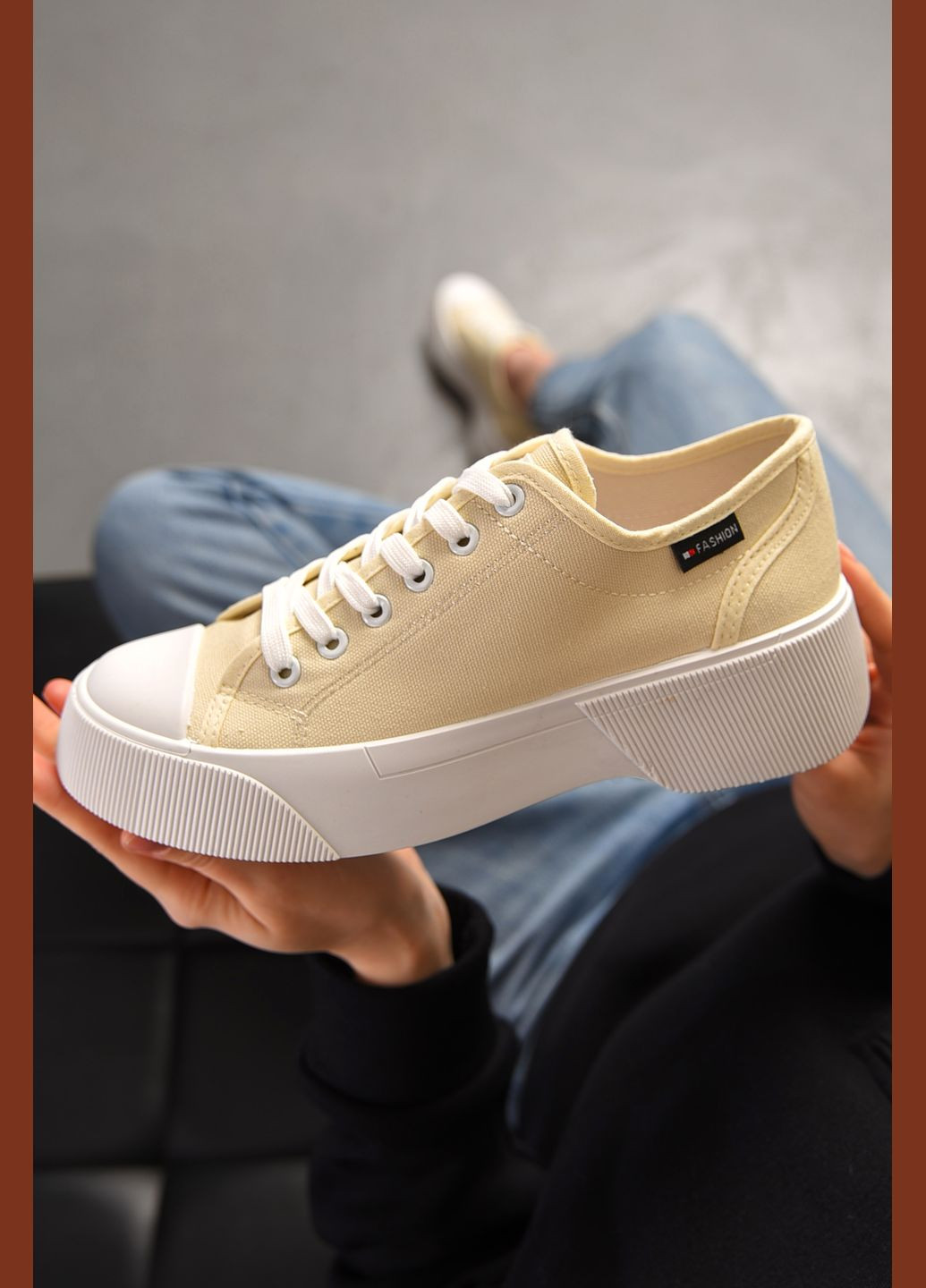 Бежеві кеди жіночі бежевого кольору на шнурівці текстиль Let's Shop