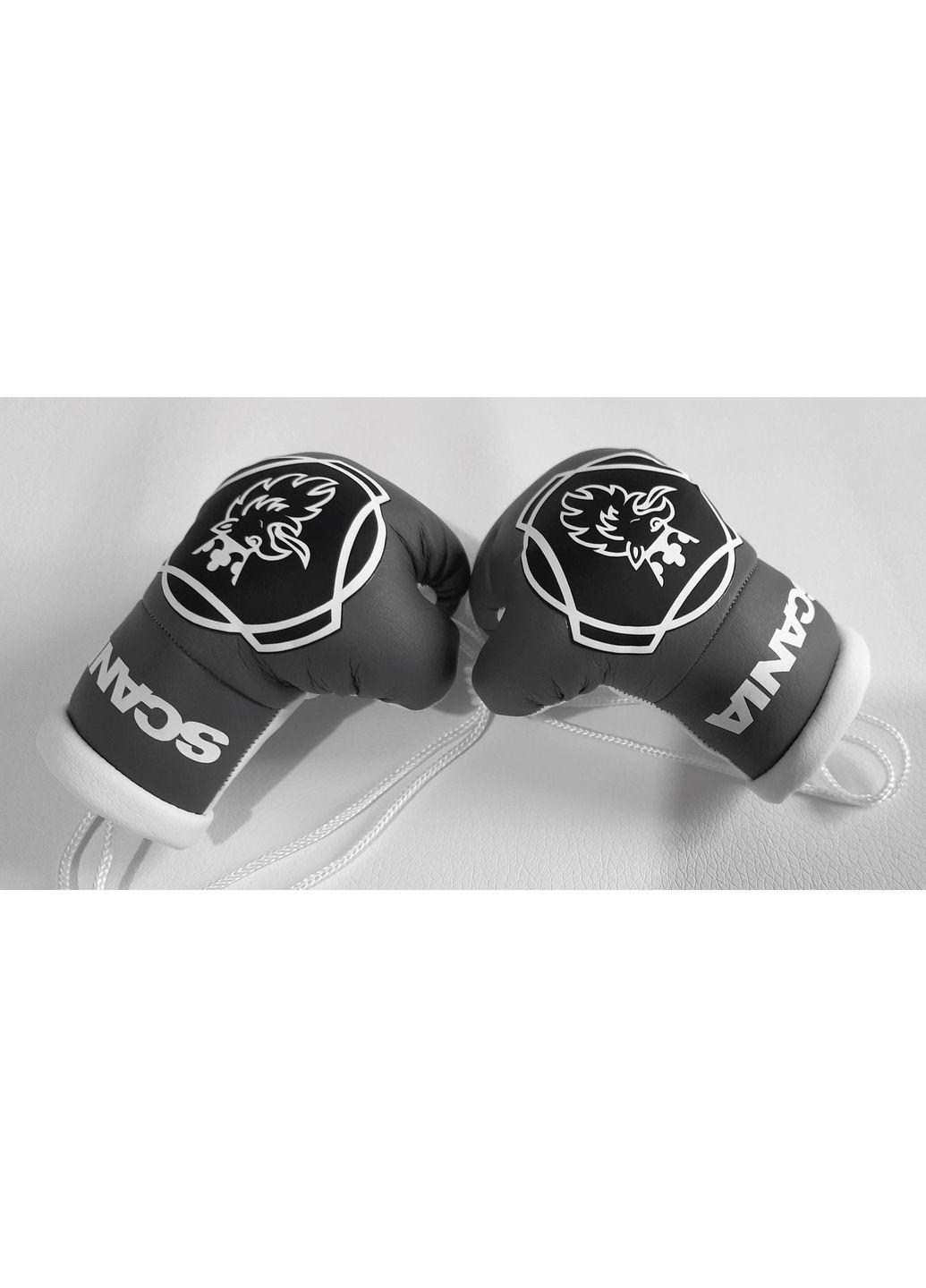 Підвіска боксерські рукавички Scania (351902059)