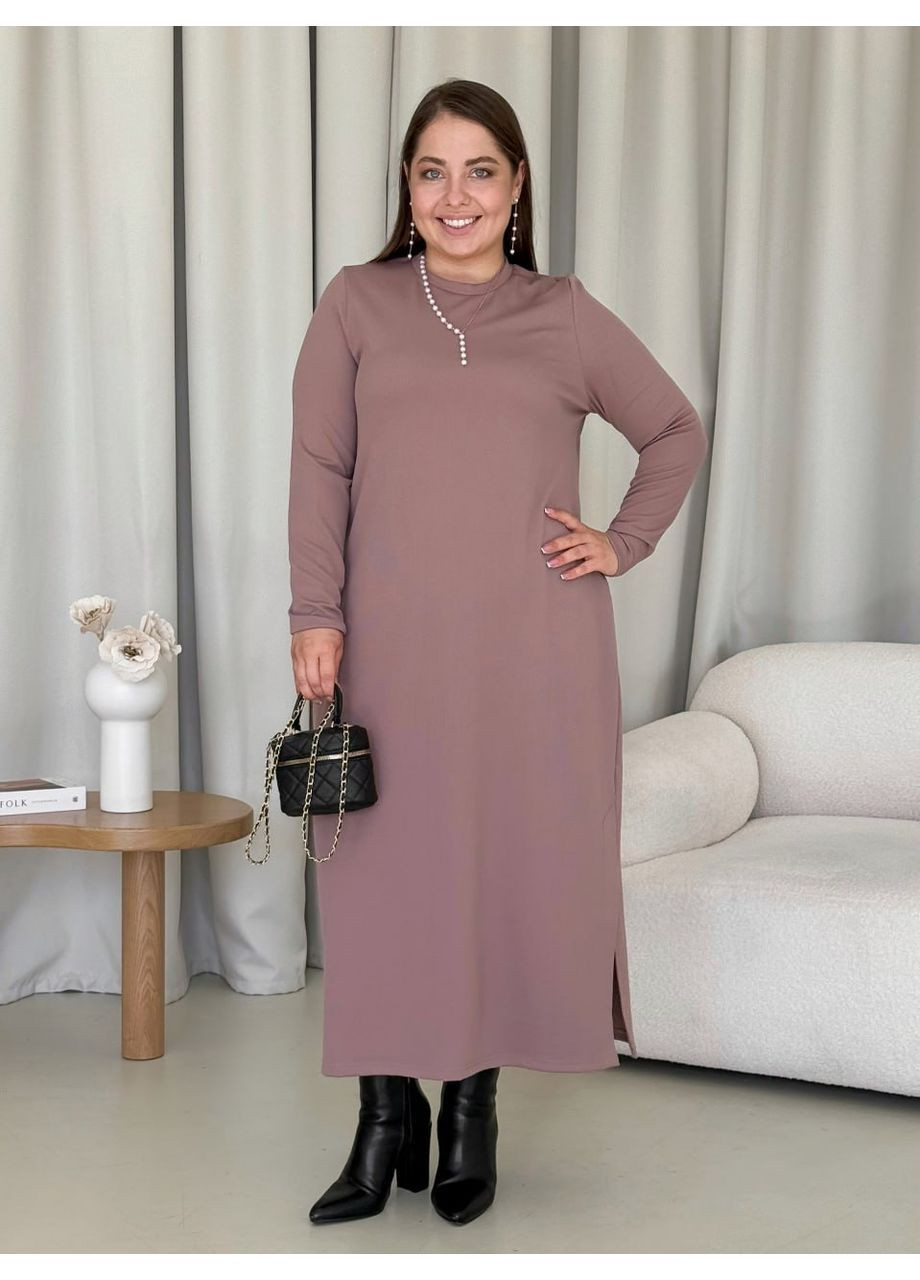 Кавова довга сукня в рубчик No Brand