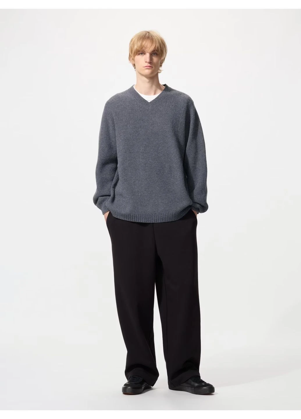 Темно-серый джемпер (479234) Uniqlo