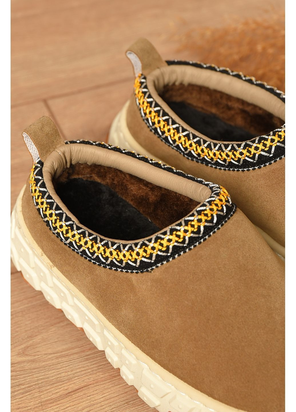 Угги женские на меху бежевого цвета Let's Shop (365310269)