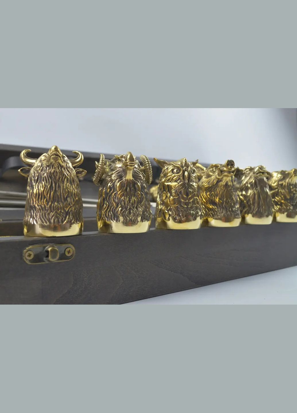 Набір шампурів з мангалом та бронзовими чарками з головами диких звірів на подарунок шефу Handmade 47330053 (345646846)