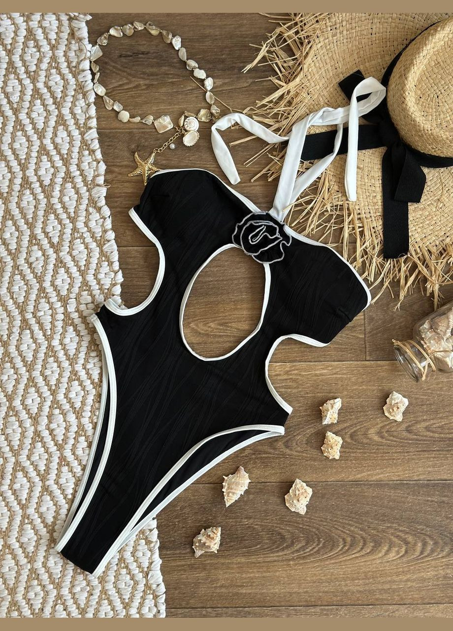 Чорно-білий літній ефектний купальник з акцентом на декольте роздільний No Brand