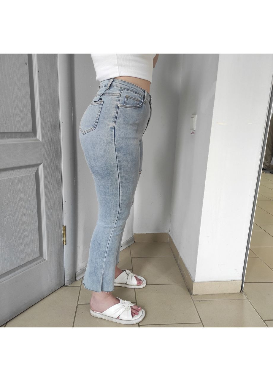 Джинсы женские укороченные летние расширенные к низу М голубые Lady N - (350349472)