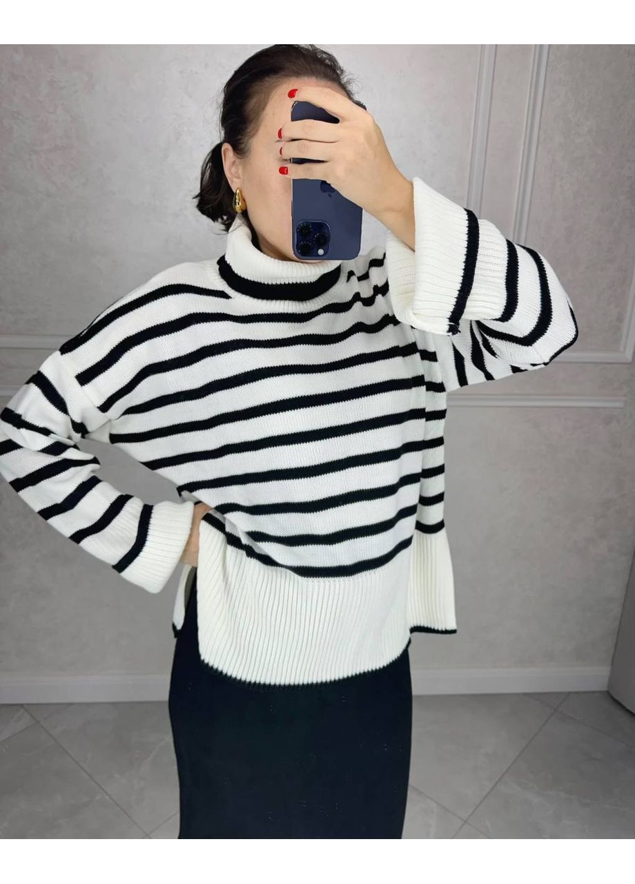 Білий демісезонний светр (заміри в описі) DK/DL Мода без кордонів