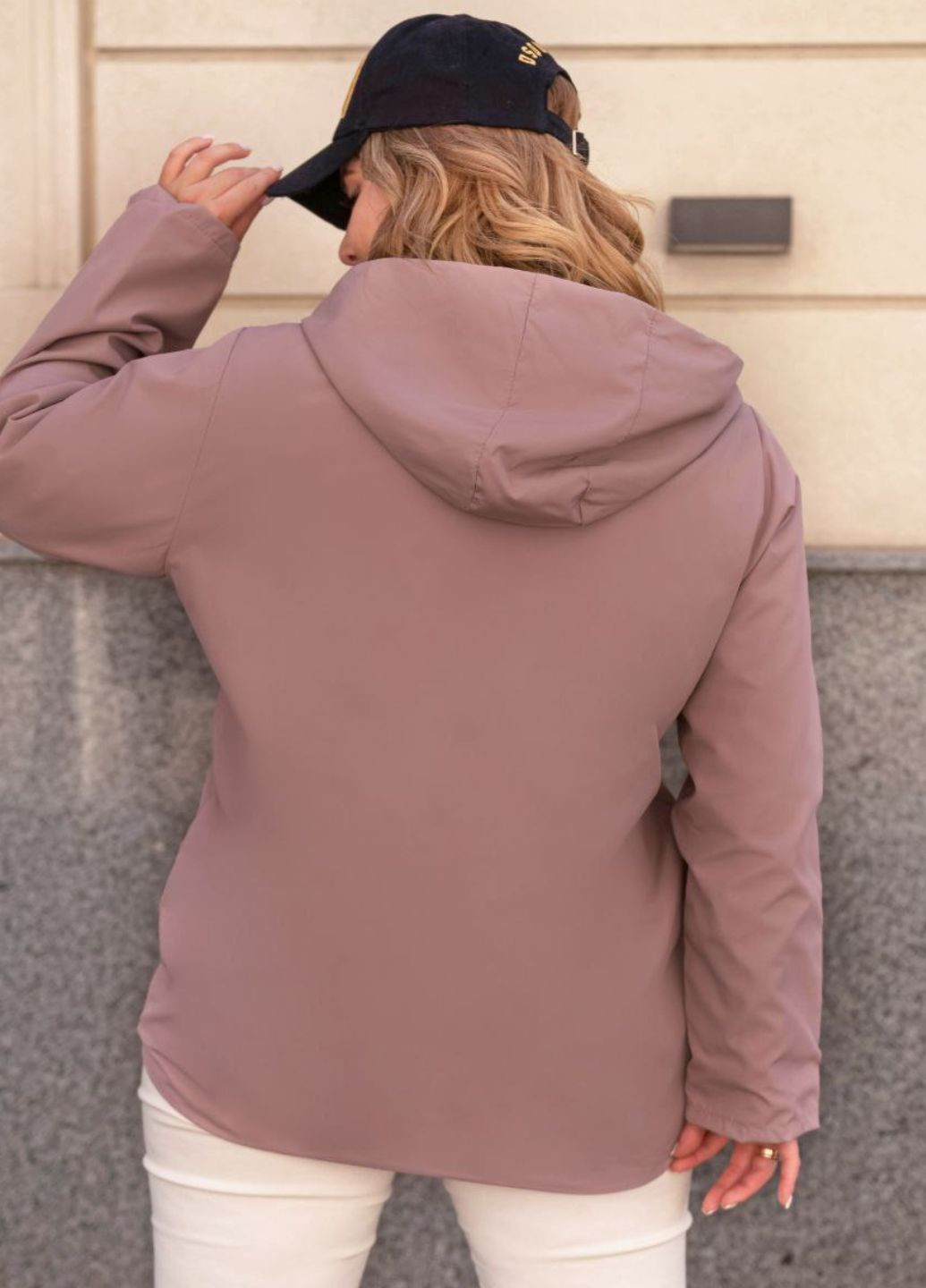 Базовая повседневная демисезонная ветровка на молнии с капюшоном и накладными карманами Allthings (370299251}