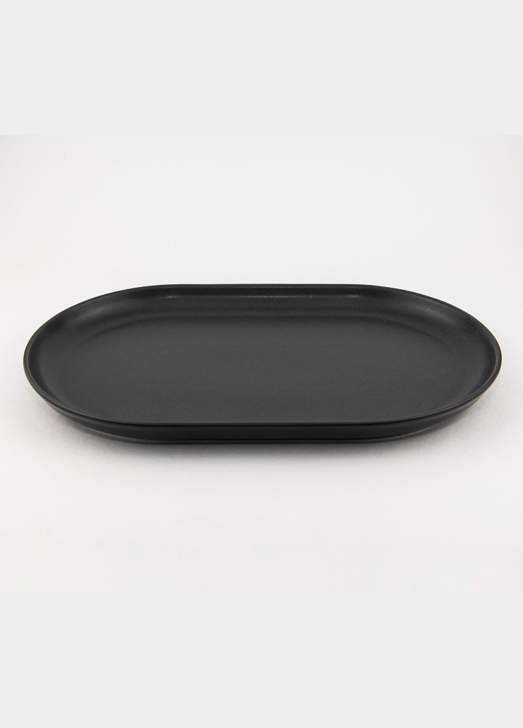 Тарелка овальной формы Seasons Black 118132 32см Черная овальная тарелка Фарфоровая овальная тарелка Porland (277949170)
