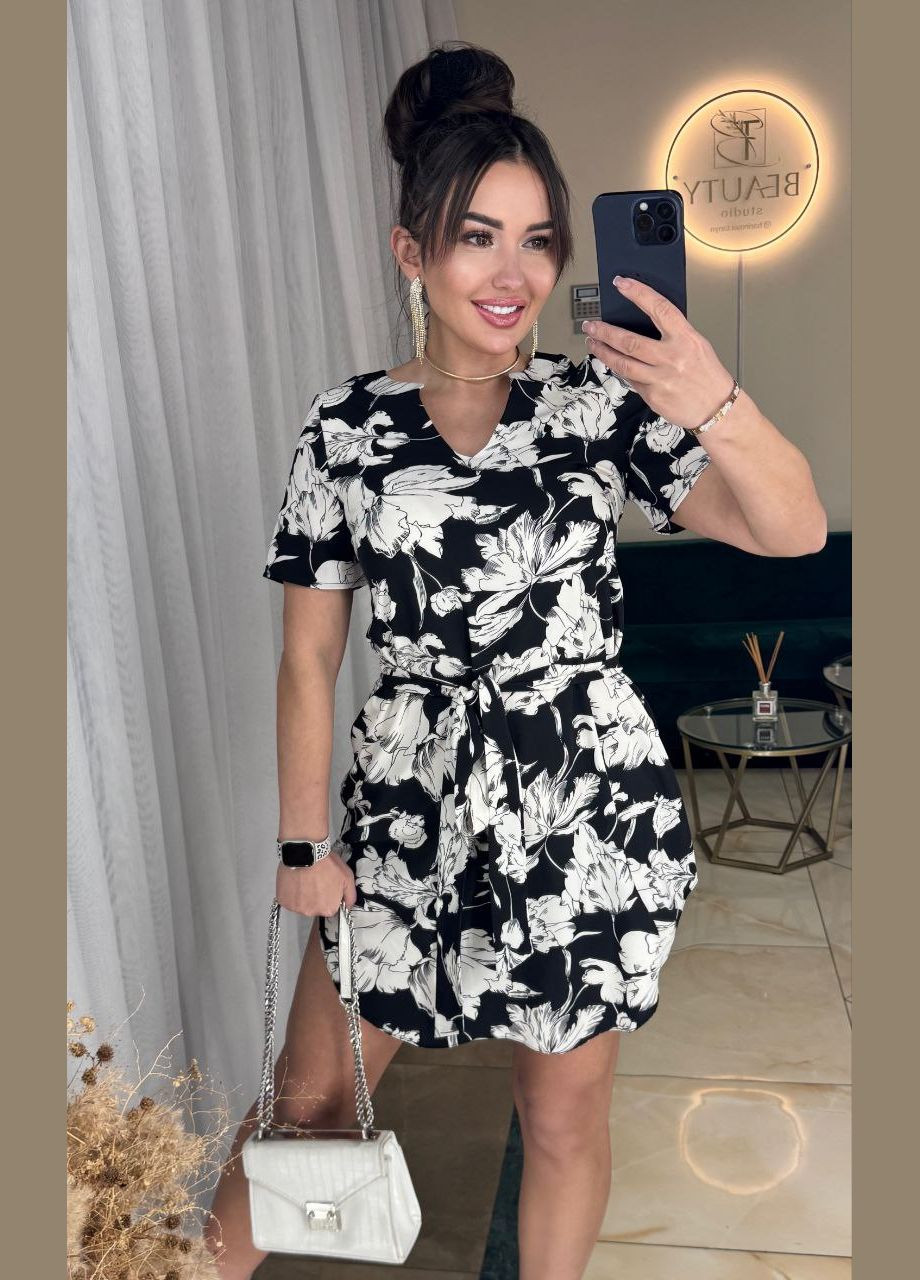 Білий красива літня сукня із софту в ченому квітковому принті. No Brand з квітковим принтом