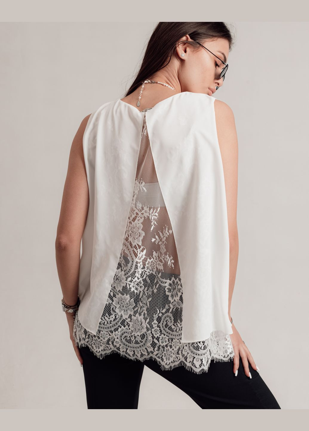 Белая блуза белая Of White