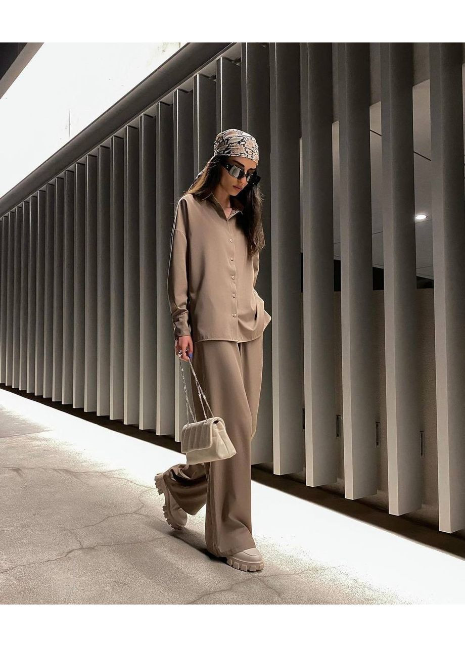 Жіночий костюм із легкої та приємної тканини Україна (361071449)