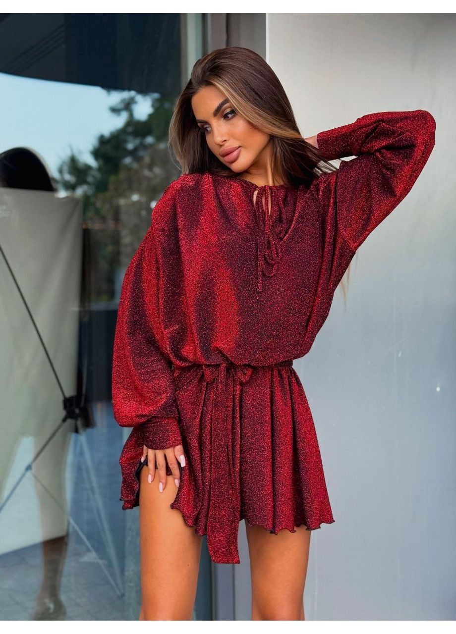 Червона вечірня сукня з люрексу з призборкою по плечах — замір в описі Vione однотонна