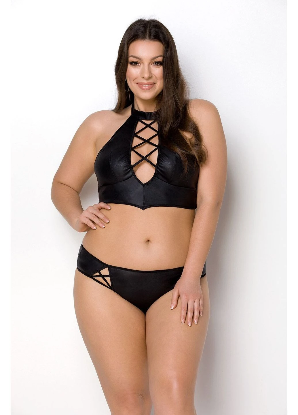 Черный демисезонный комплект из экокожи nancy bikini black, бра и трусики с имитацией шнуровки 14800 Passion