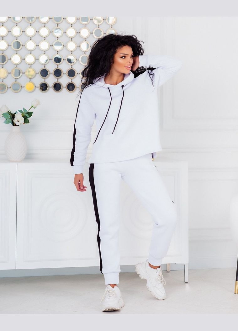 Костюм женский зимний мод. 104 из трехнитки на флисе, не скатывается Белый 54 Sofia (267424919)