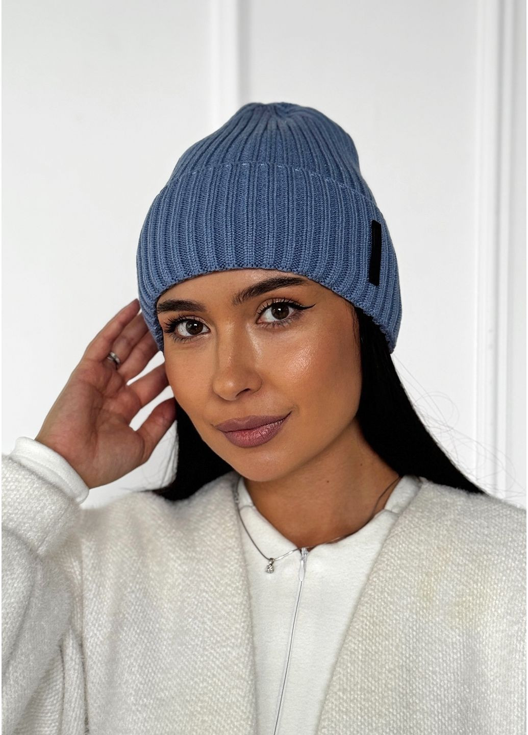 Зимняя шапка с минималистическим декором INNOE Шапка (365761375)