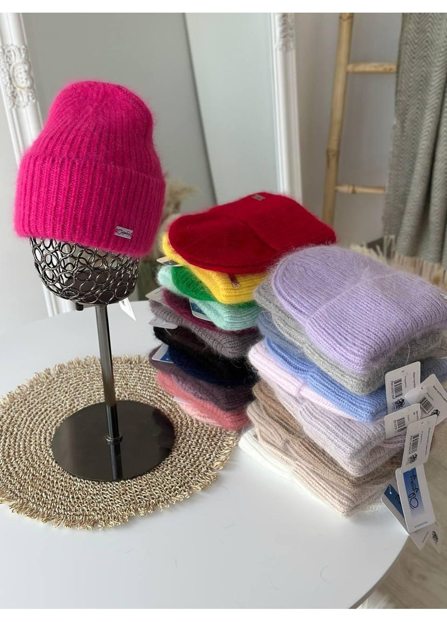 Шапочки тепленькие ангоровые, мягкие и очень приятные на ощупь, большое количество цветов. No Brand (362146359)