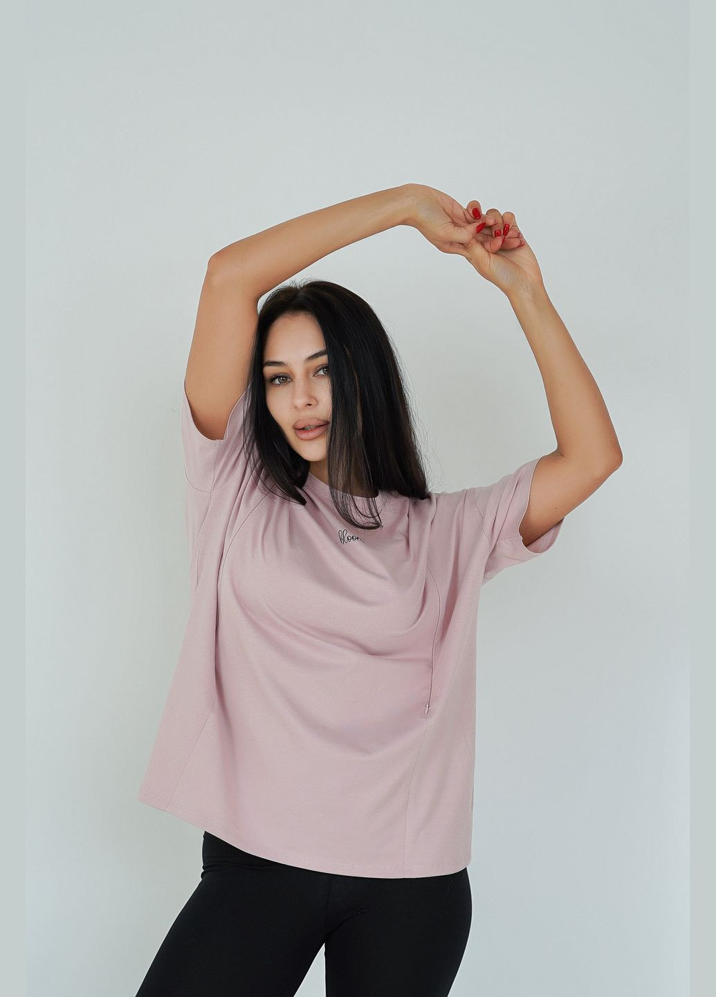 Комфортная футболка для беременных и кормящих свободного кроя пудровая Мамин Дім - (332522863)