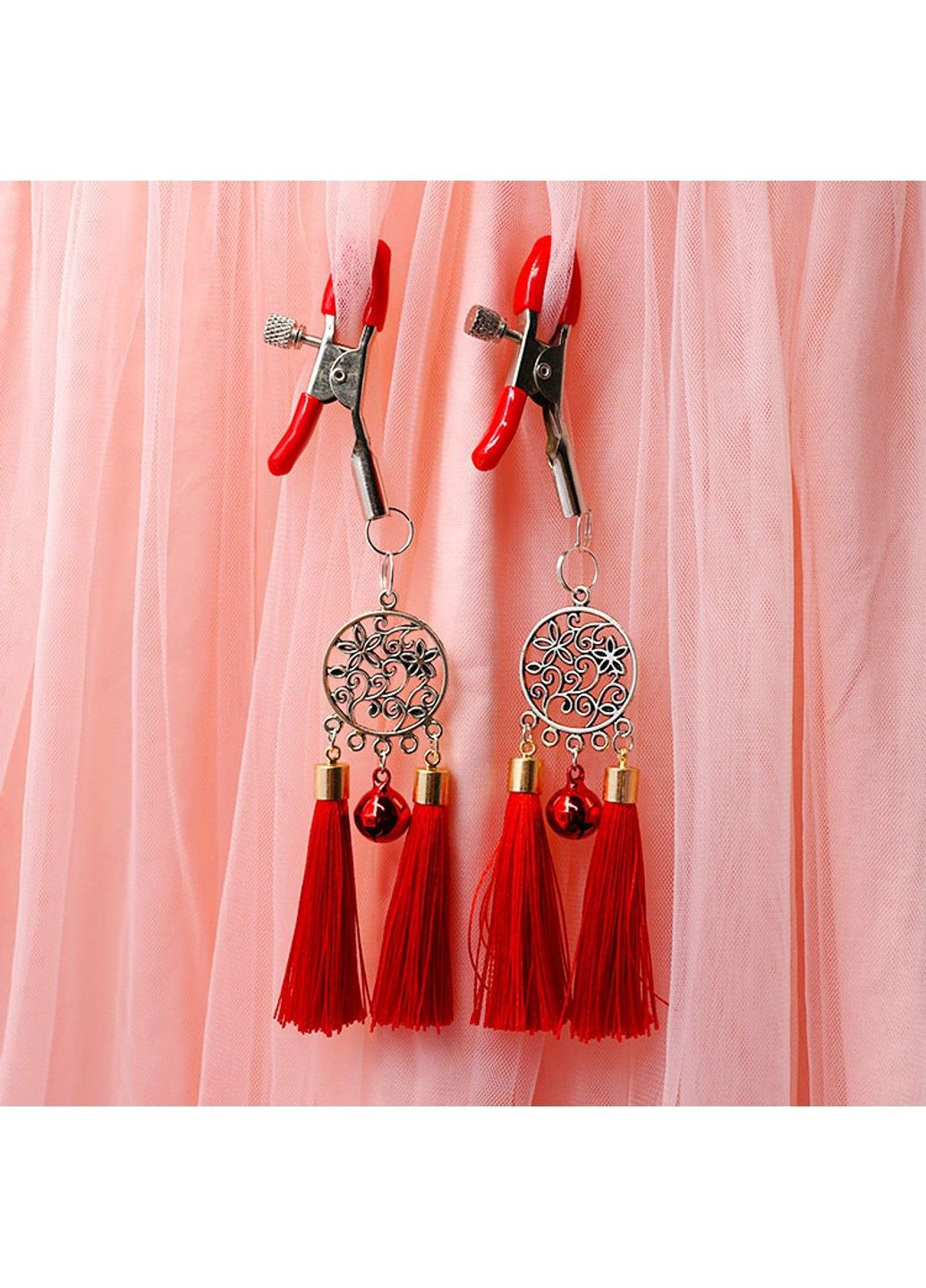 Зажимы на соски с кисточками из шелка красного цвета We Love (284279644)