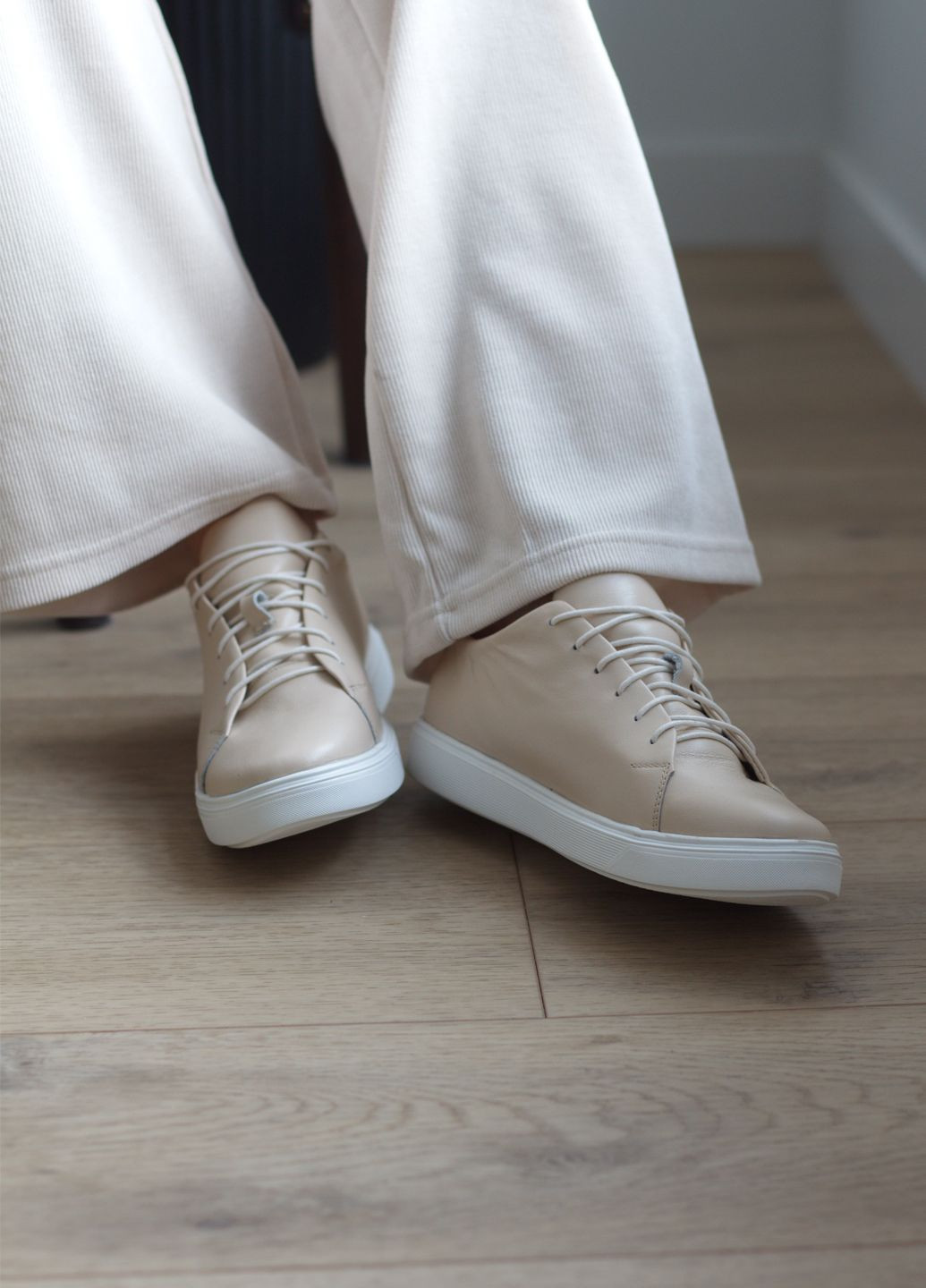 Бежевые кеды женские классические из натуральной кожи Zlett 3526