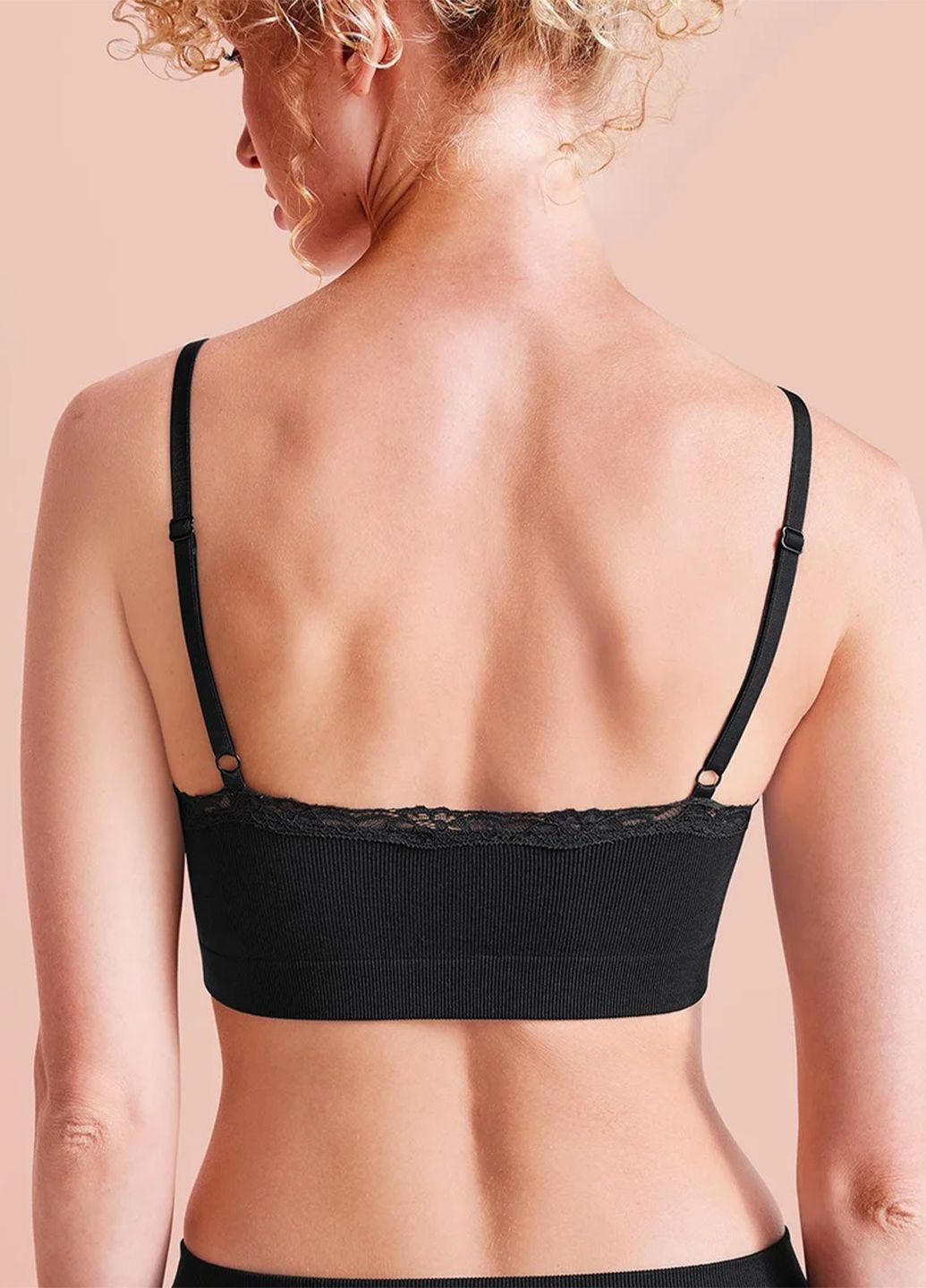 Чорний топ безшовний бюстгальтер-топ в рубчик браллет без кісточок Esmara без кісточок поліамід, еластан