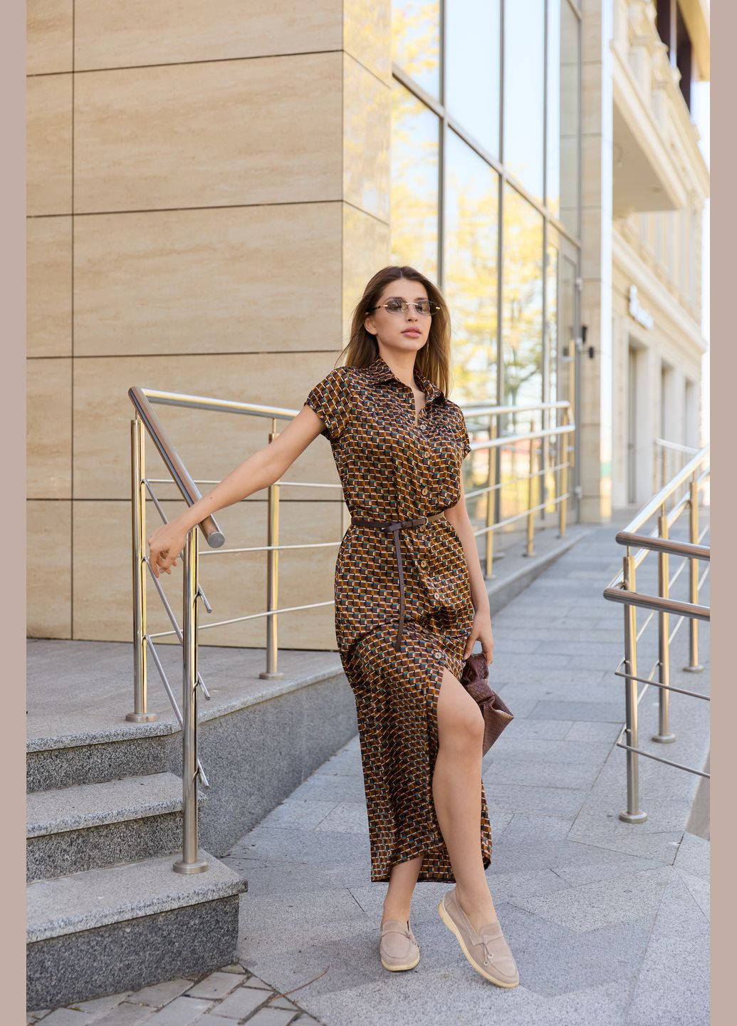 Светло-коричневое платье MN