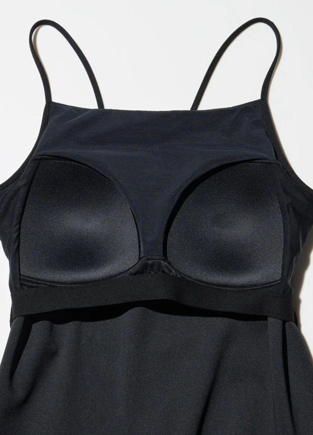 Черное кэжуал платье Uniqlo однотонное