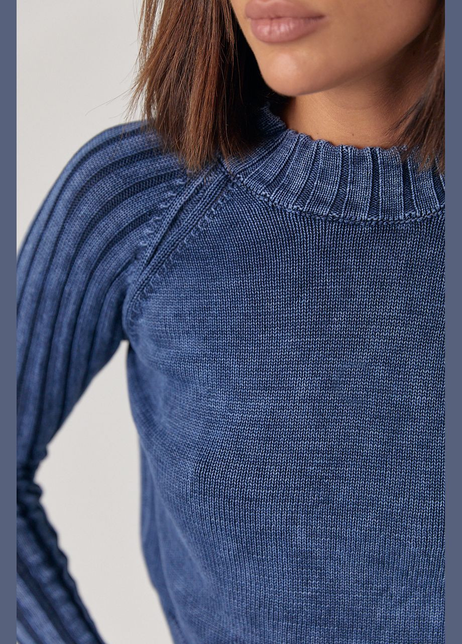 Синий демисезонный короткий женский свитер в технике тай-дай Lurex