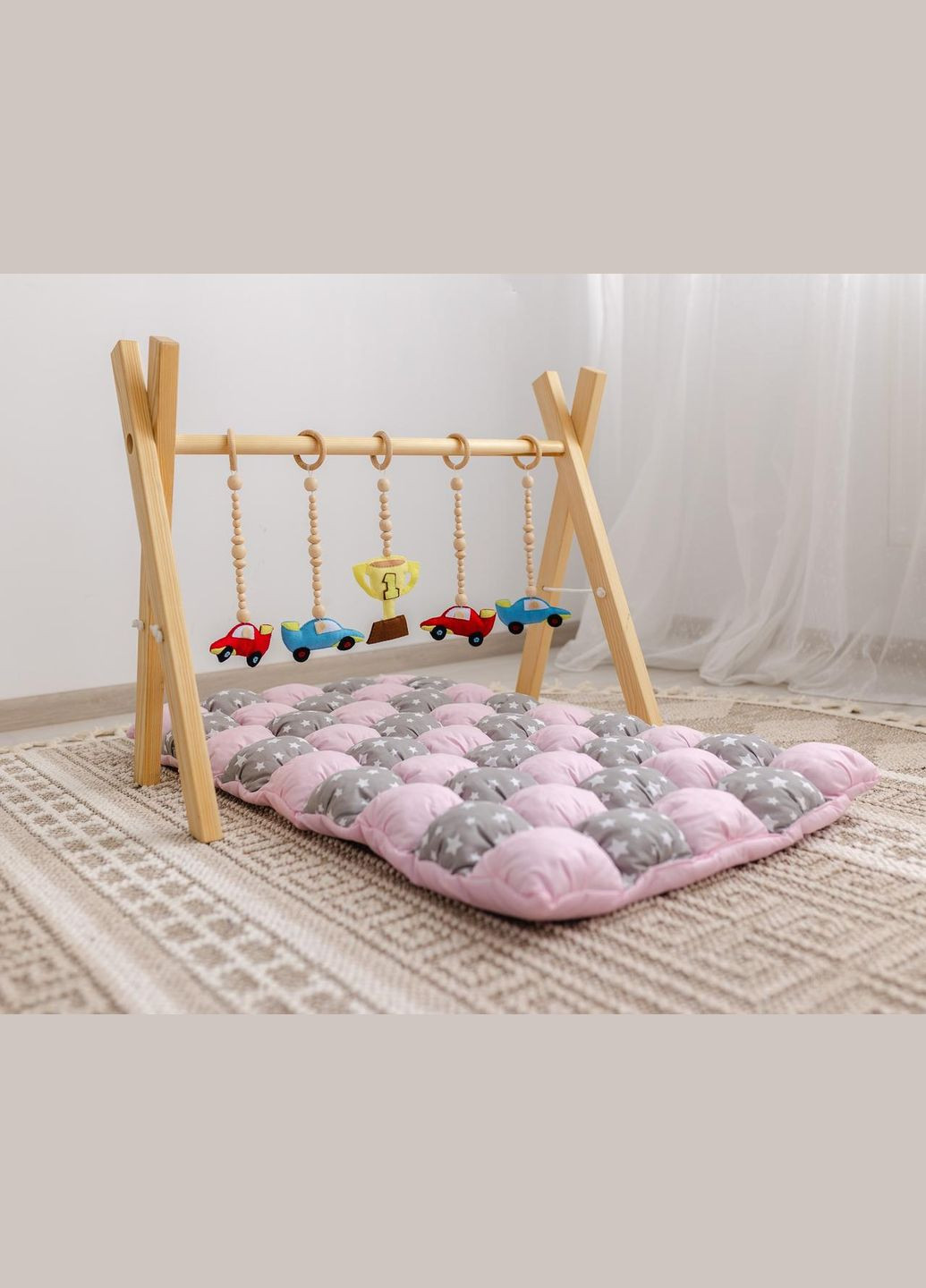 Мобиль детский напольный Чемпион с матрасиком Зефирка No Brand (316257006)